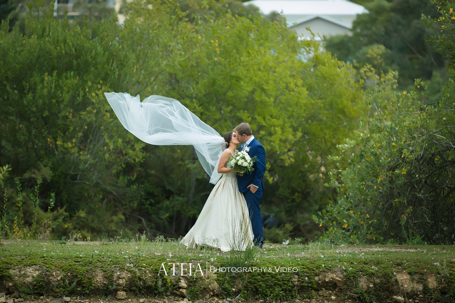 , Wedding Photography Daylesford &#8211; The Lake House / Jannifer Wu Couture
