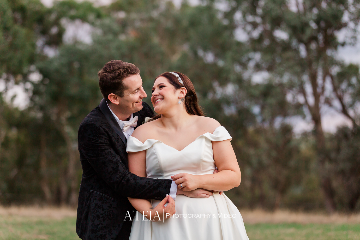 , Ruby and Chris&#8217; wedding photography at Potters Receptions captured by ATEIA Photography &#038; Video