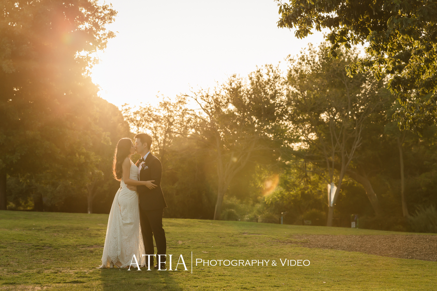 , Angela and David&#8217;s wedding photography at Melbourne Zoo captured by ATEIA Photography &#038; Video