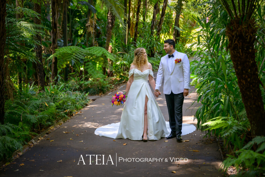 , Ashley and Rodrigo&#8217;s wedding photography at Royal Botanical Gardens captured by ATEIA Photography &#038; Video