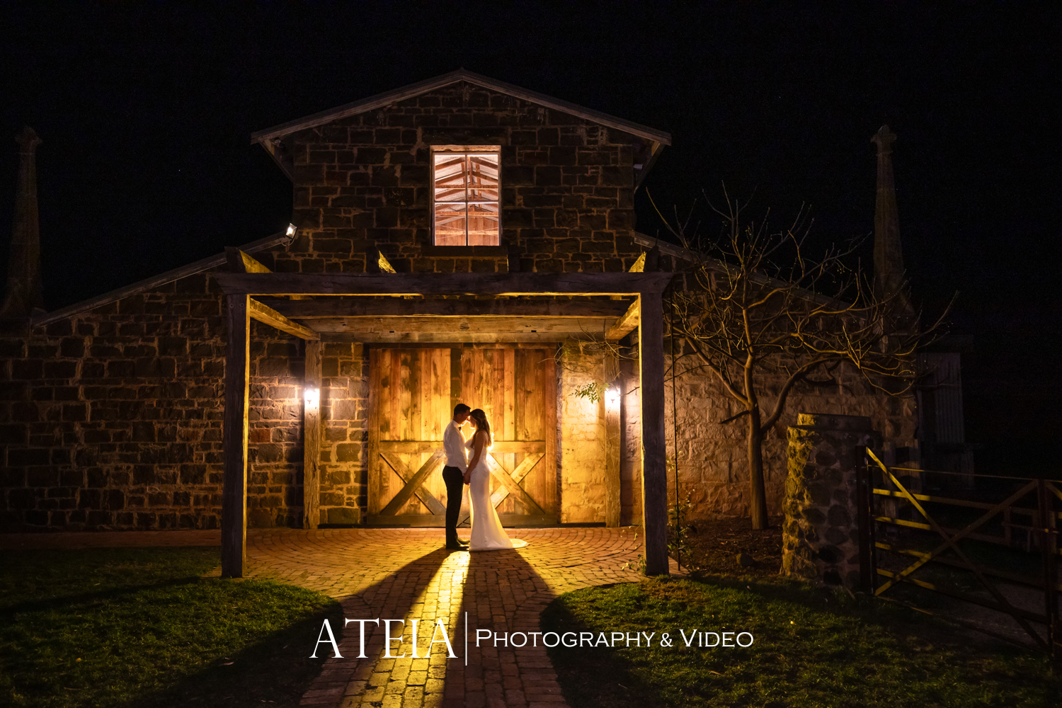 , Melanie and Michael&#8217;s wedding photography at Warrawong Estate Eynesbury captured by ATEIA Photography &#038; Video